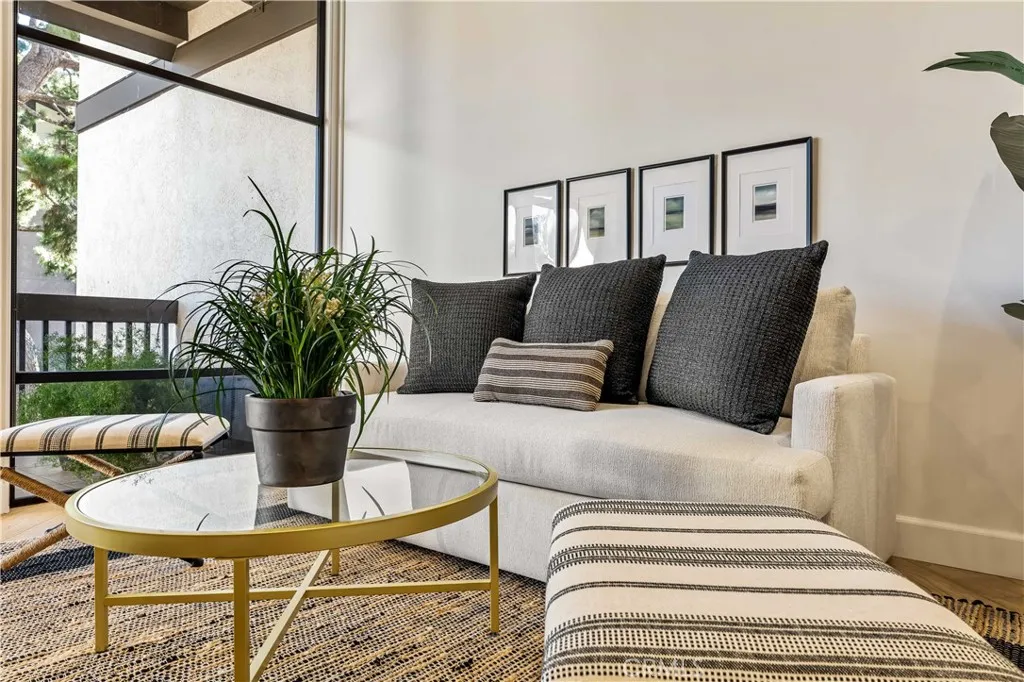 6112 Marina Pacifica N, Long Beach, California 90803 home-pic-14